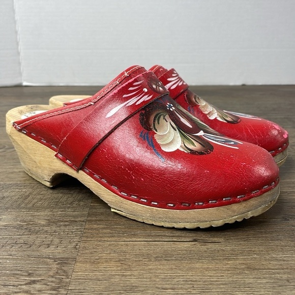 Dala Women’s Red Painted Swedish Clogs, Heidi the Swiss Miss, Scandinavian EU 36 - Picture 5 of 11